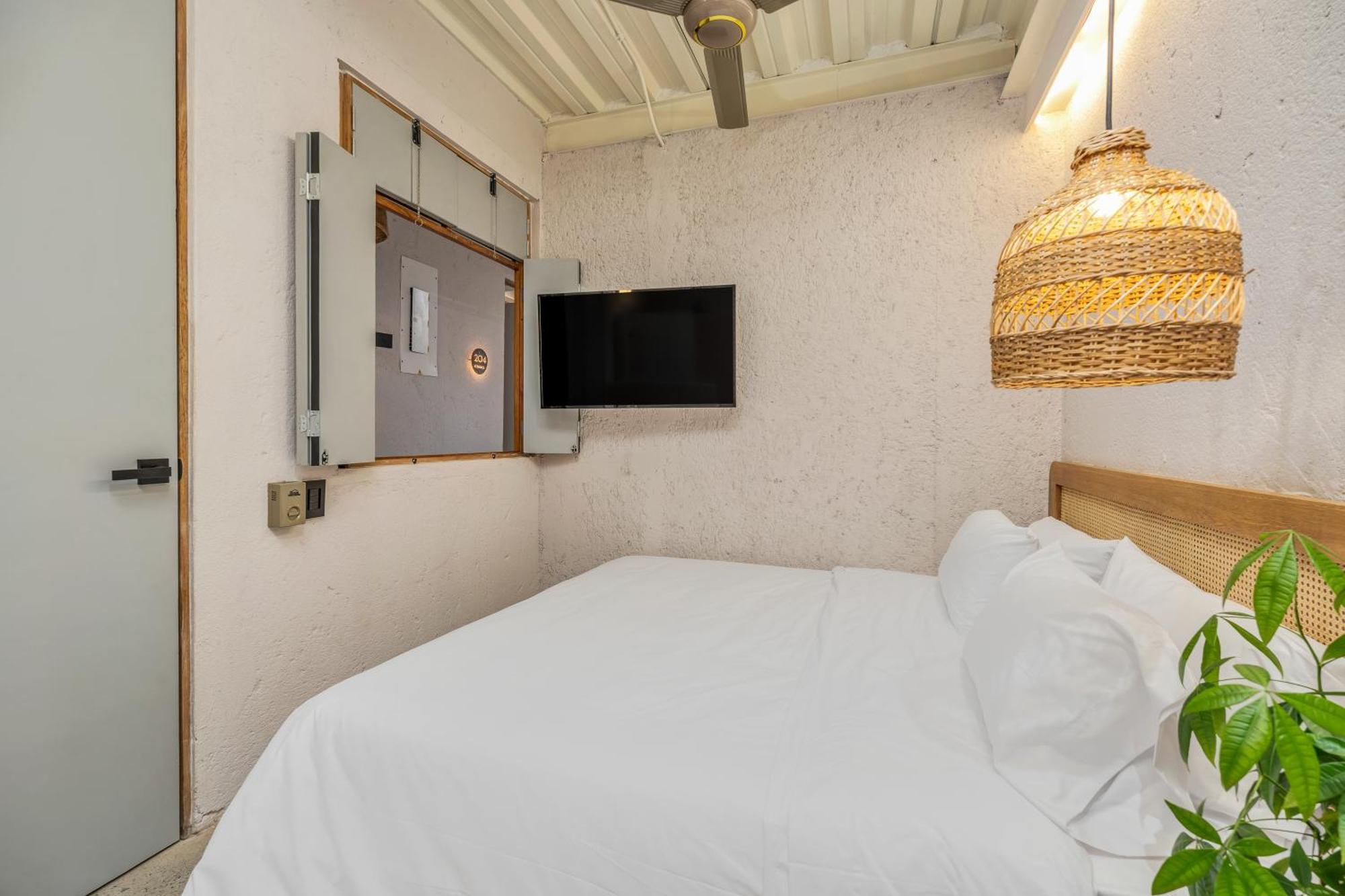 Botanica Casa Hotel Manila By Housy Host 麦德林 外观 照片