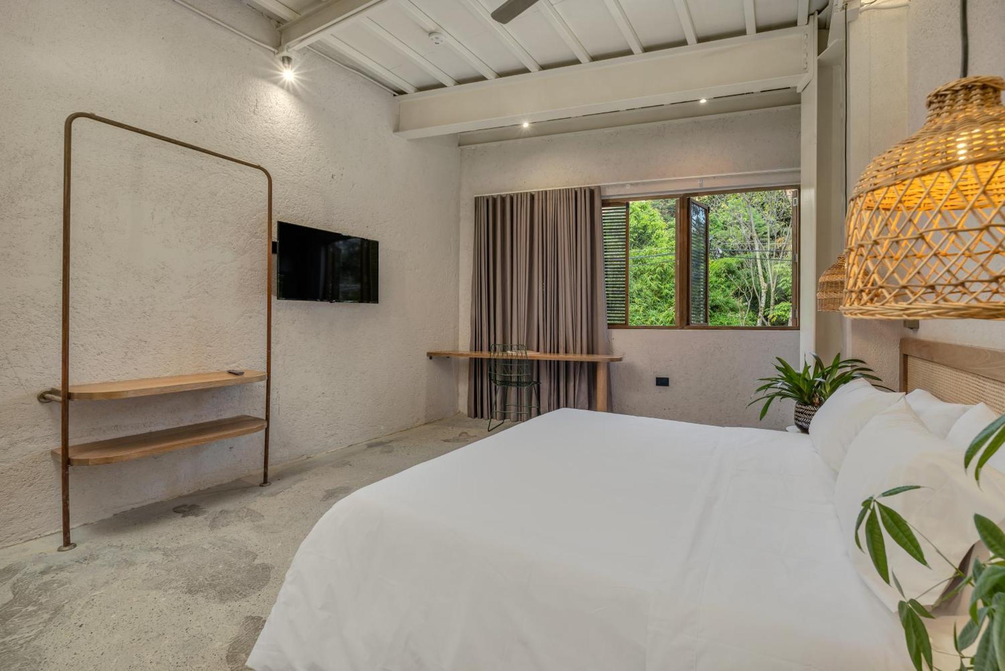 Botanica Casa Hotel Manila By Housy Host 麦德林 外观 照片